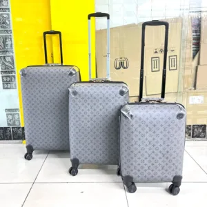LOUSE VUITTON