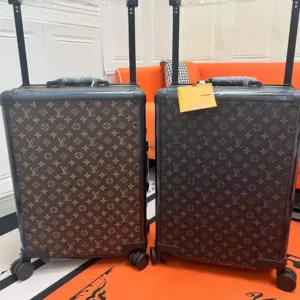 LOUSE VUITTON